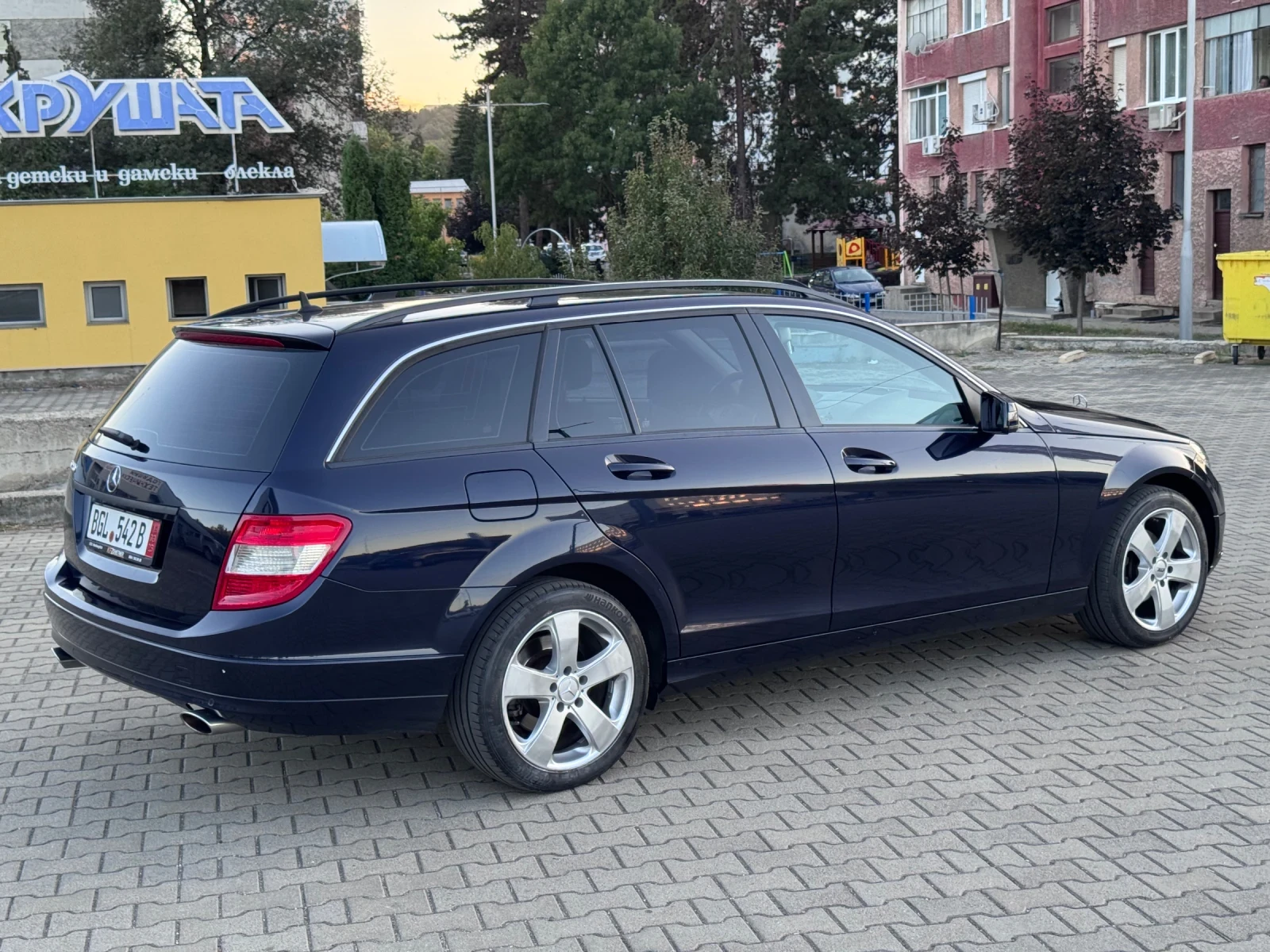 Mercedes-Benz 230 2.5/V6 - изображение 5