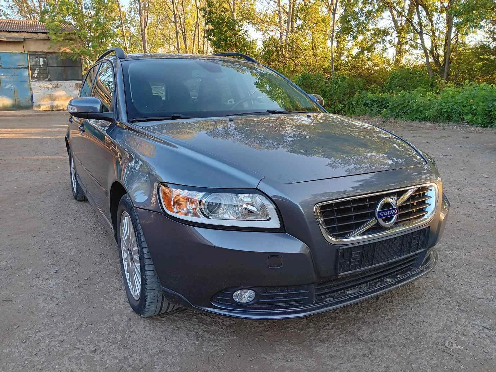 Volvo V50  - изображение 2
