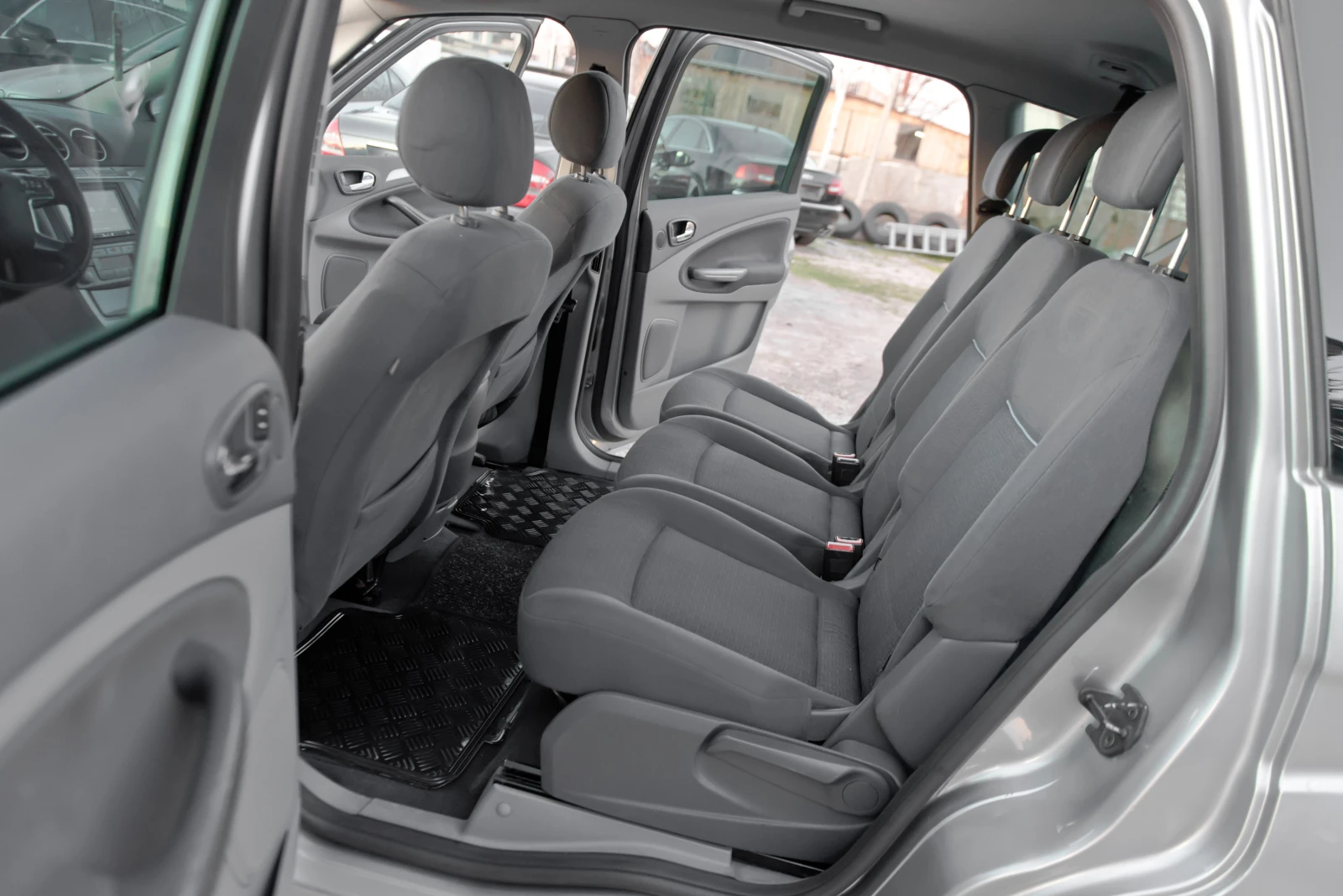 Ford S-Max 2.0tdci 131ks 6sk | Mobile.bg � ����������� 9