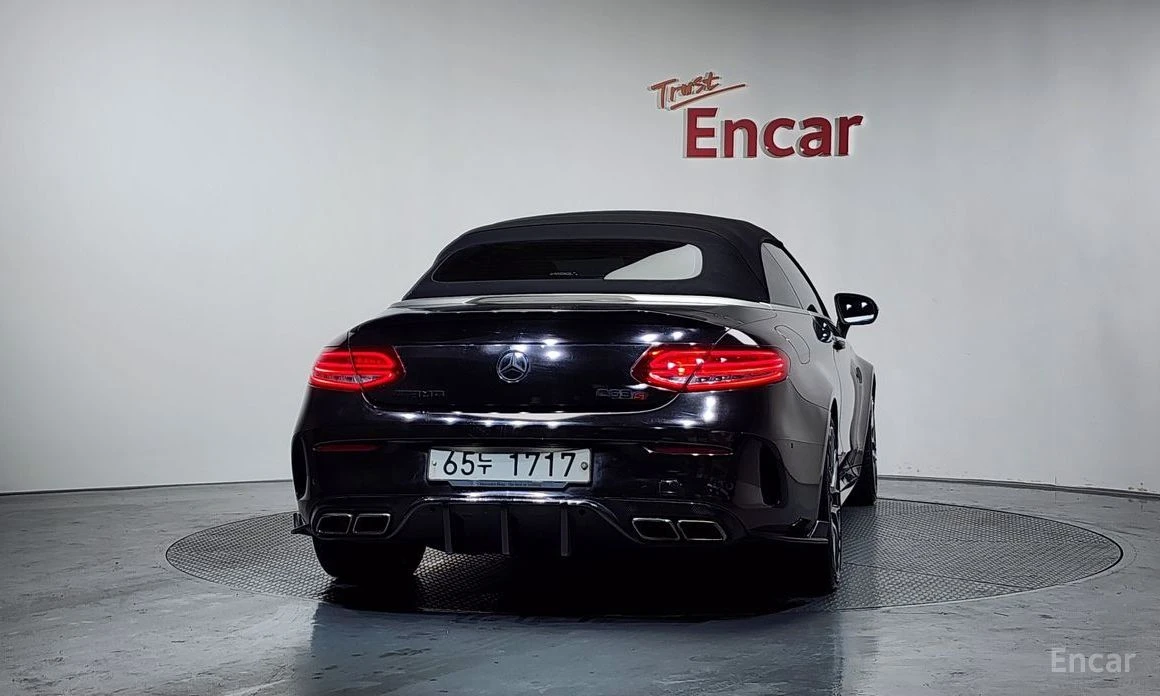 Mercedes-Benz C 63 AMG  - изображение 4