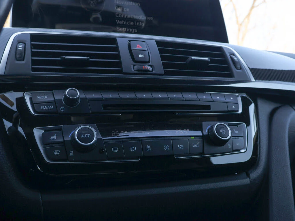 BMW M4 I * M-Package* * HeadUp* AвтоКредит* (ЦЕНА ДО БГ), снимка 15 - Автомобили и джипове - 53905295