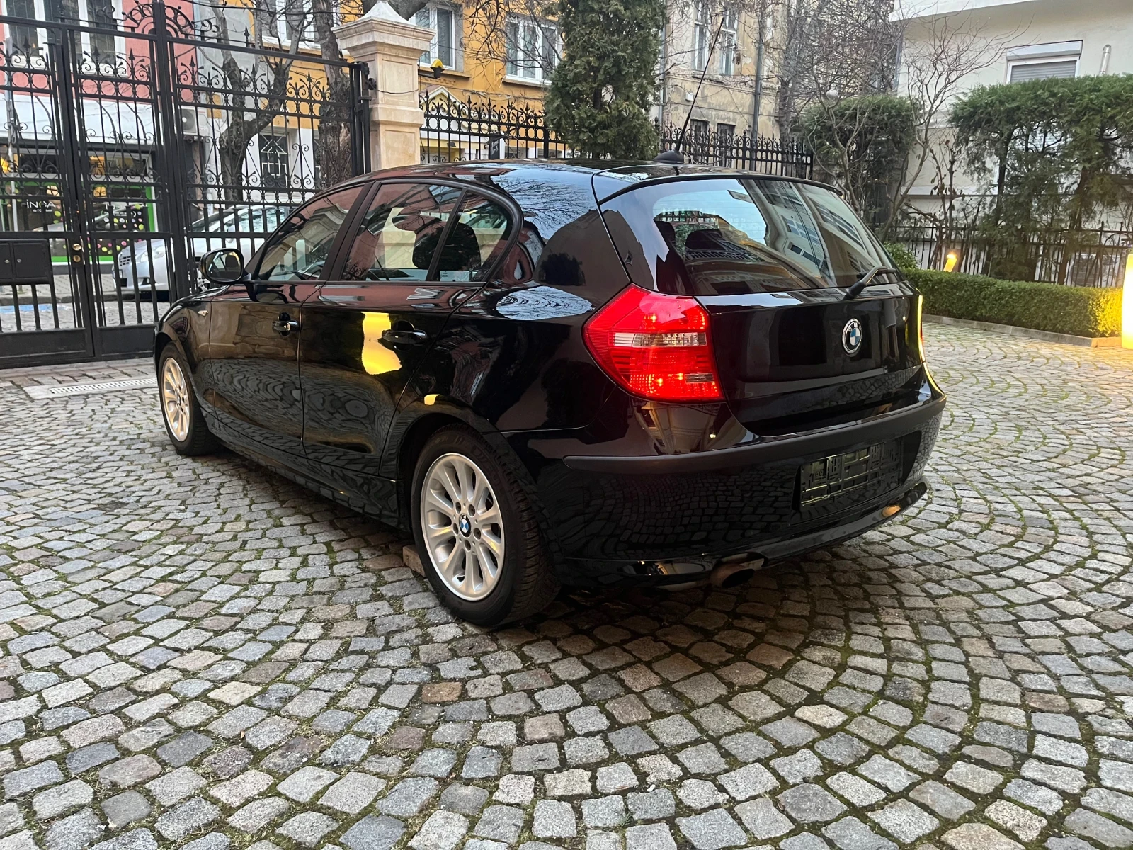 BMW 116 116 2.0 122 КС, снимка 4 - Автомобили и джипове - 54298369