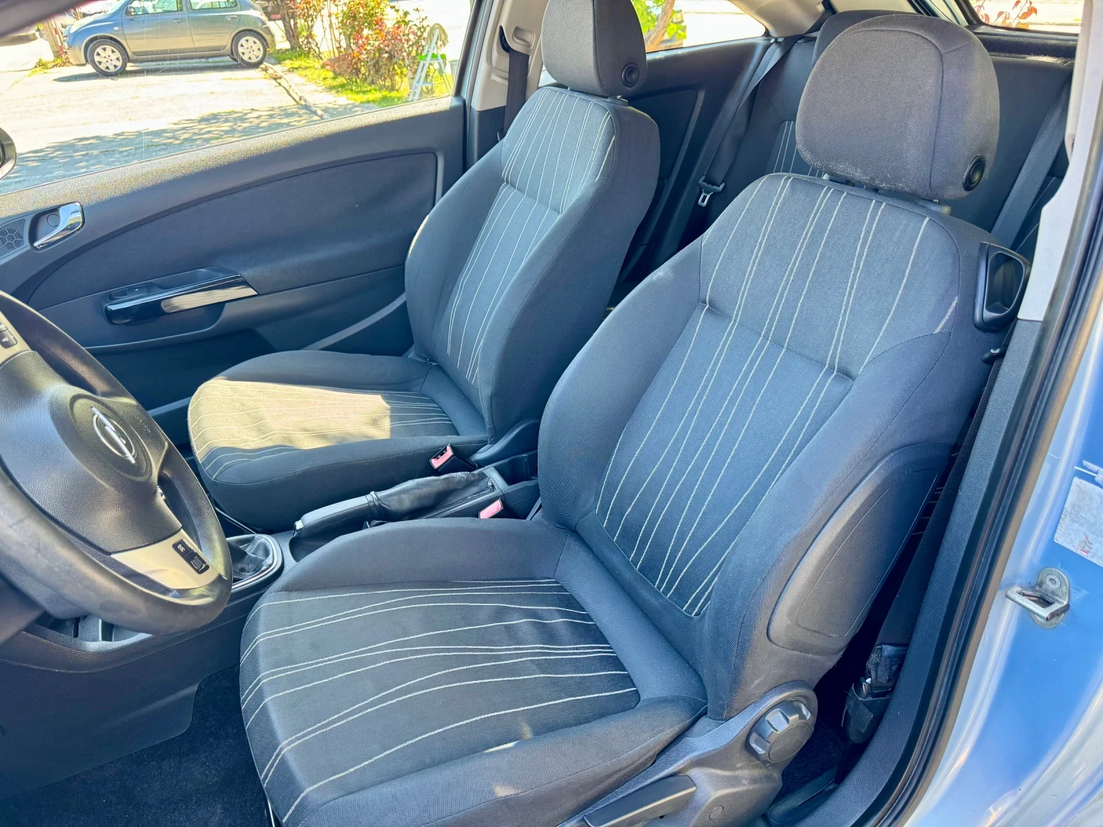 Opel Corsa, снимка 4 - Автомобили и джипове - 54432375