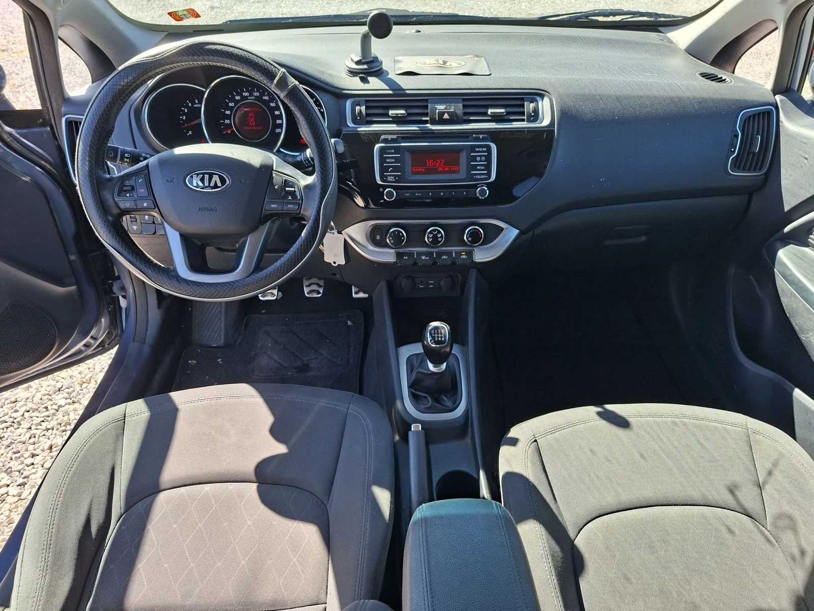 Kia Rio, снимка 12 - Автомобили и джипове - 54548649
