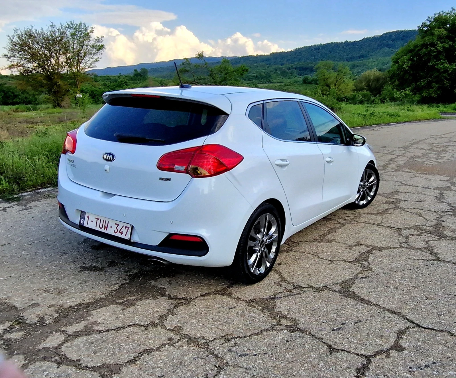 Kia Ceed 1.6 crd 128кн Евро 5, снимка 4 - Автомобили и джипове - 54662918