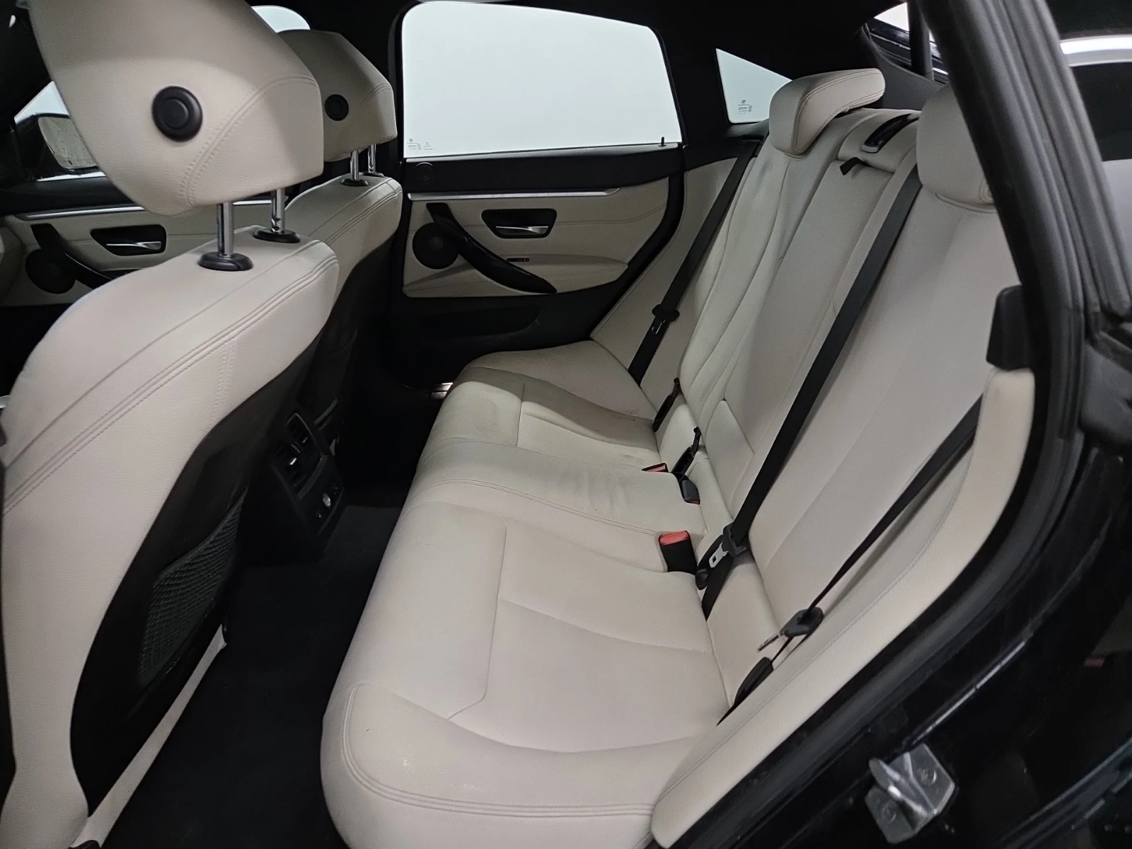 BMW 440 i xDrive/Gran Coupe/M-Pack/H&K/Digital , снимка 10 - Автомобили и джипове - 54690777