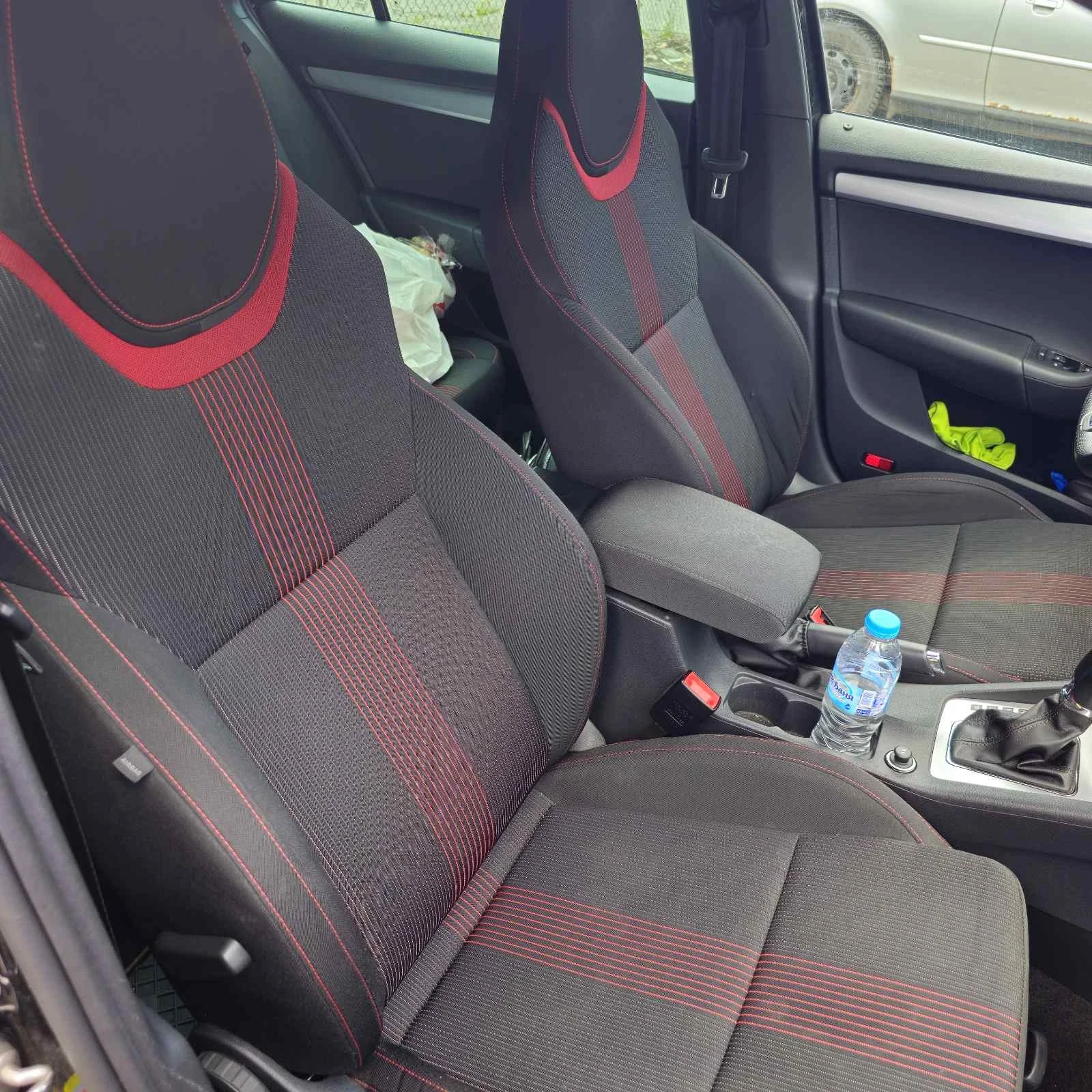 Skoda Octavia, снимка 9 - Автомобили и джипове - 54720733