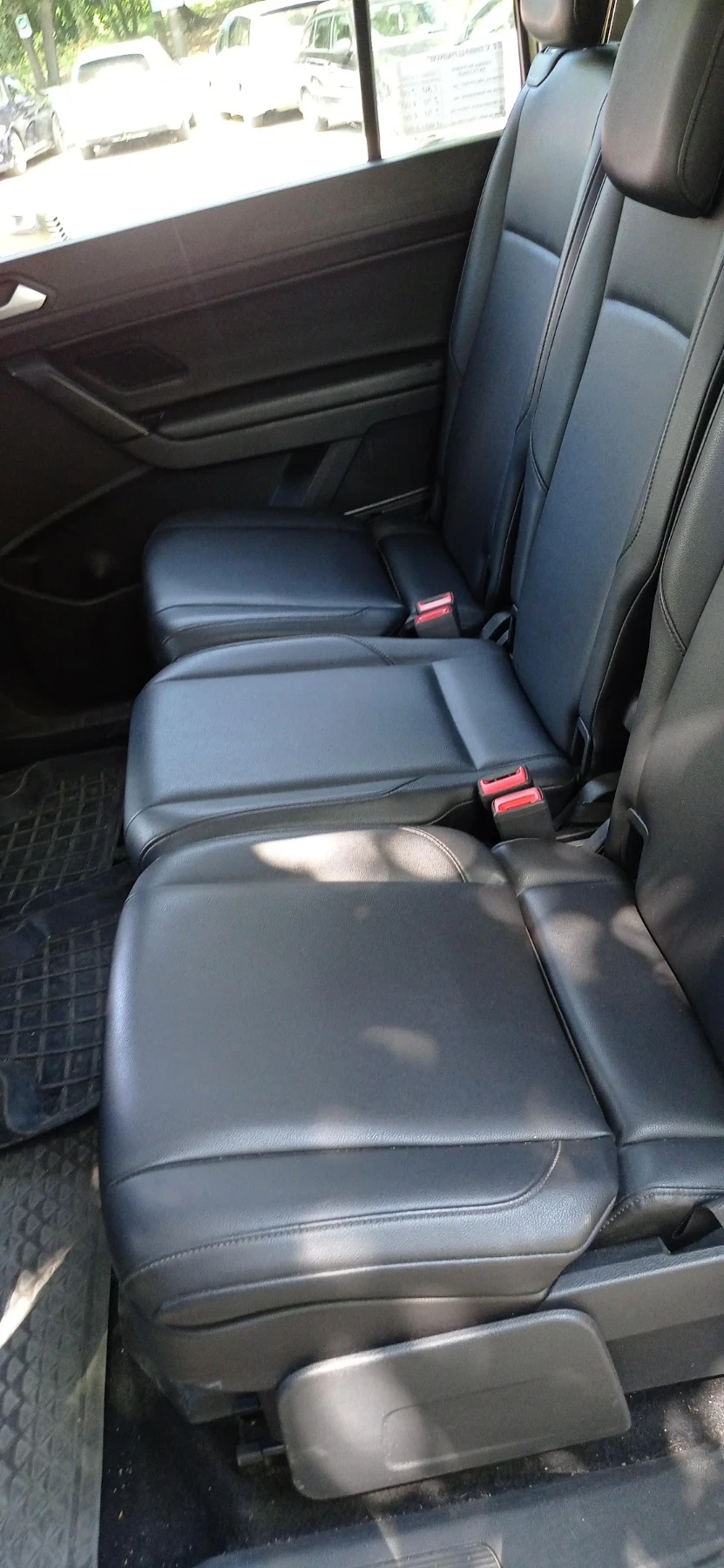 VW Touran Ван, снимка 11 - Автомобили и джипове - 55657386