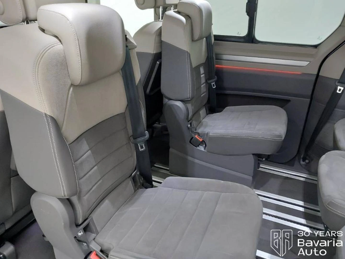 VW Multivan Style DSG Easy Open Basic, снимка 7 - Автомобили и джипове - 55306349