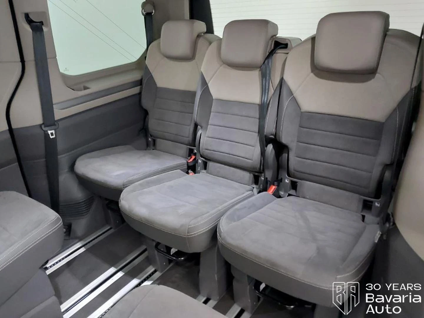 VW Multivan Style DSG Easy Open Basic, снимка 8 - Автомобили и джипове - 55306349
