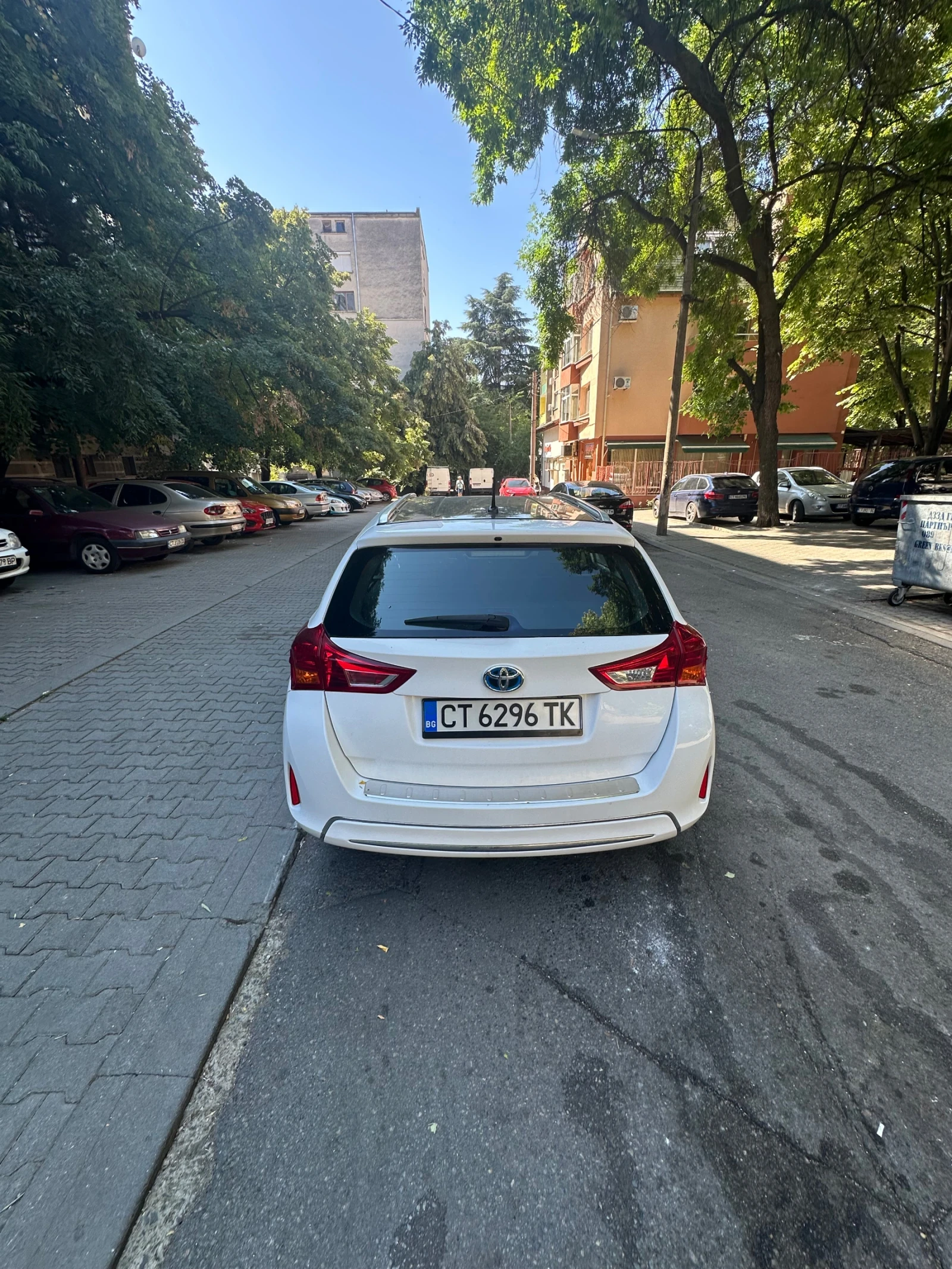 Toyota Auris 1.8 Hybrid, снимка 6 - Автомобили и джипове - 55484047