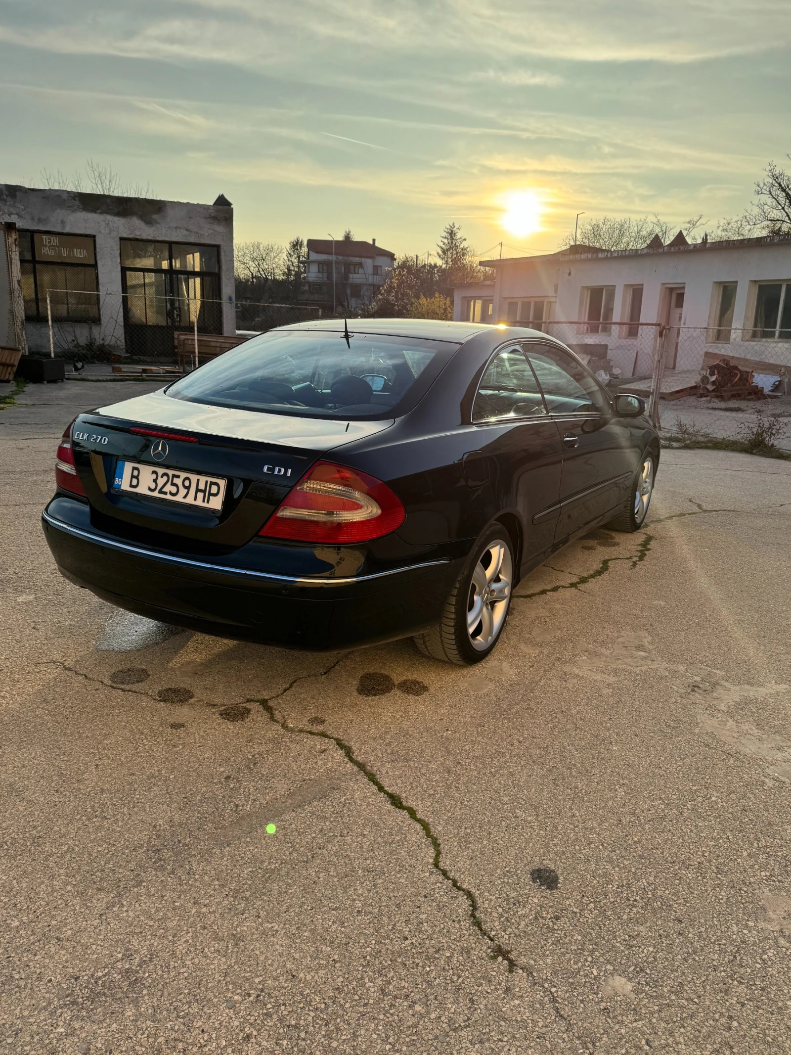 Mercedes-Benz CLK, снимка 4 - Автомобили и джипове - 55570308