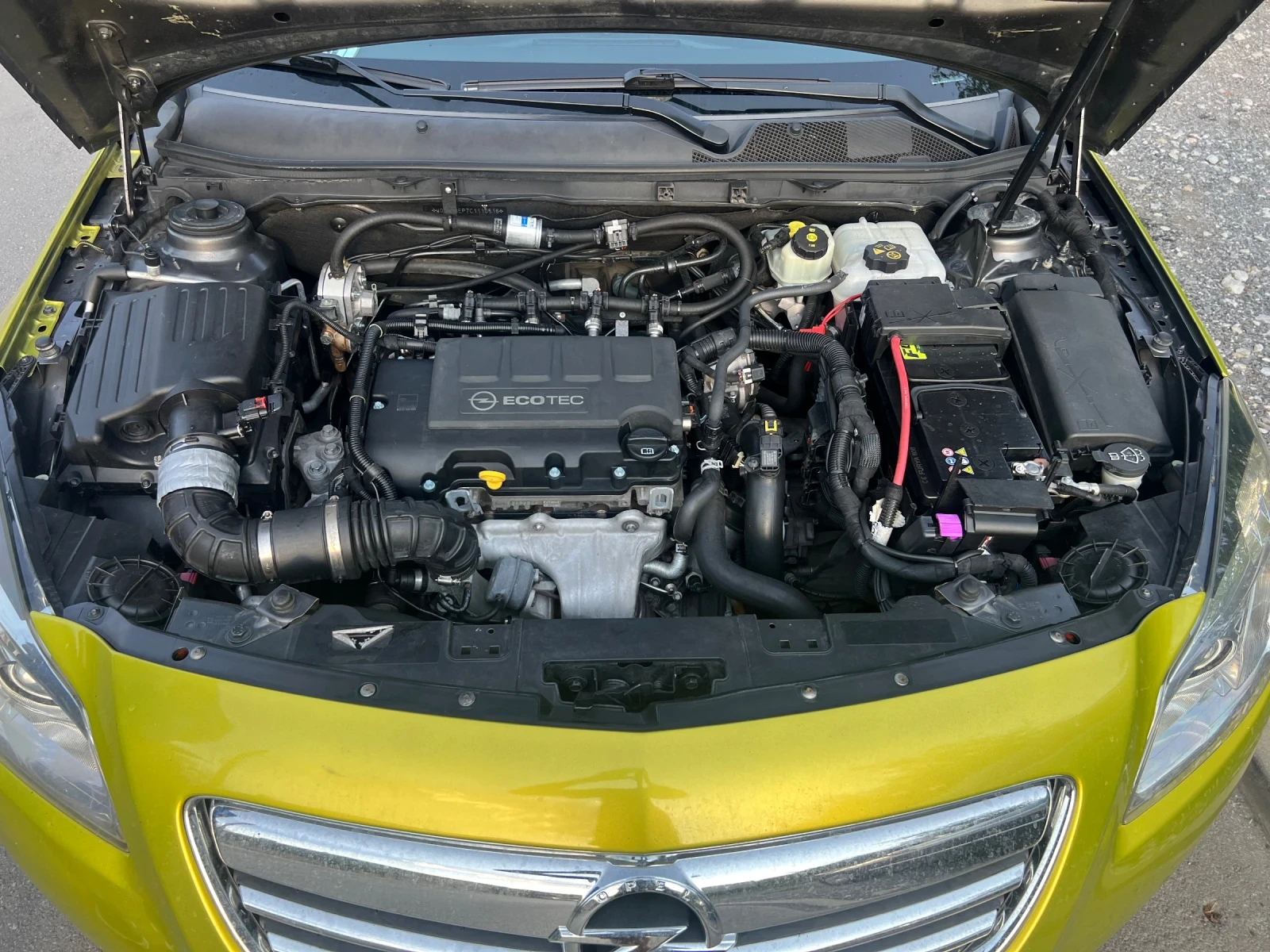 Opel Insignia 1.4 140 к.с. Турбо, снимка 9 - Автомобили и джипове - 55646262