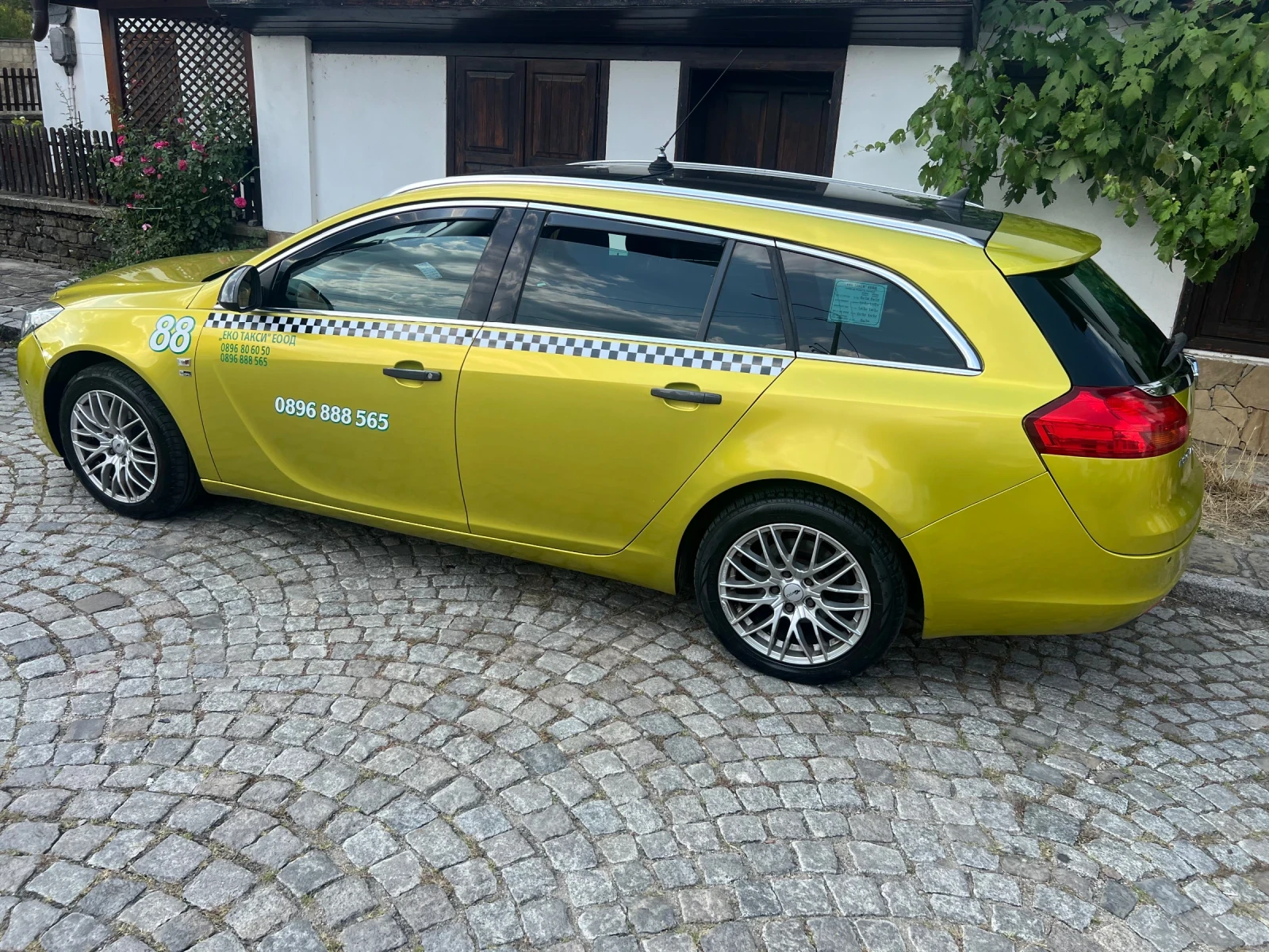 Opel Insignia 1.4 140 к.с. Турбо, снимка 4 - Автомобили и джипове - 55646262