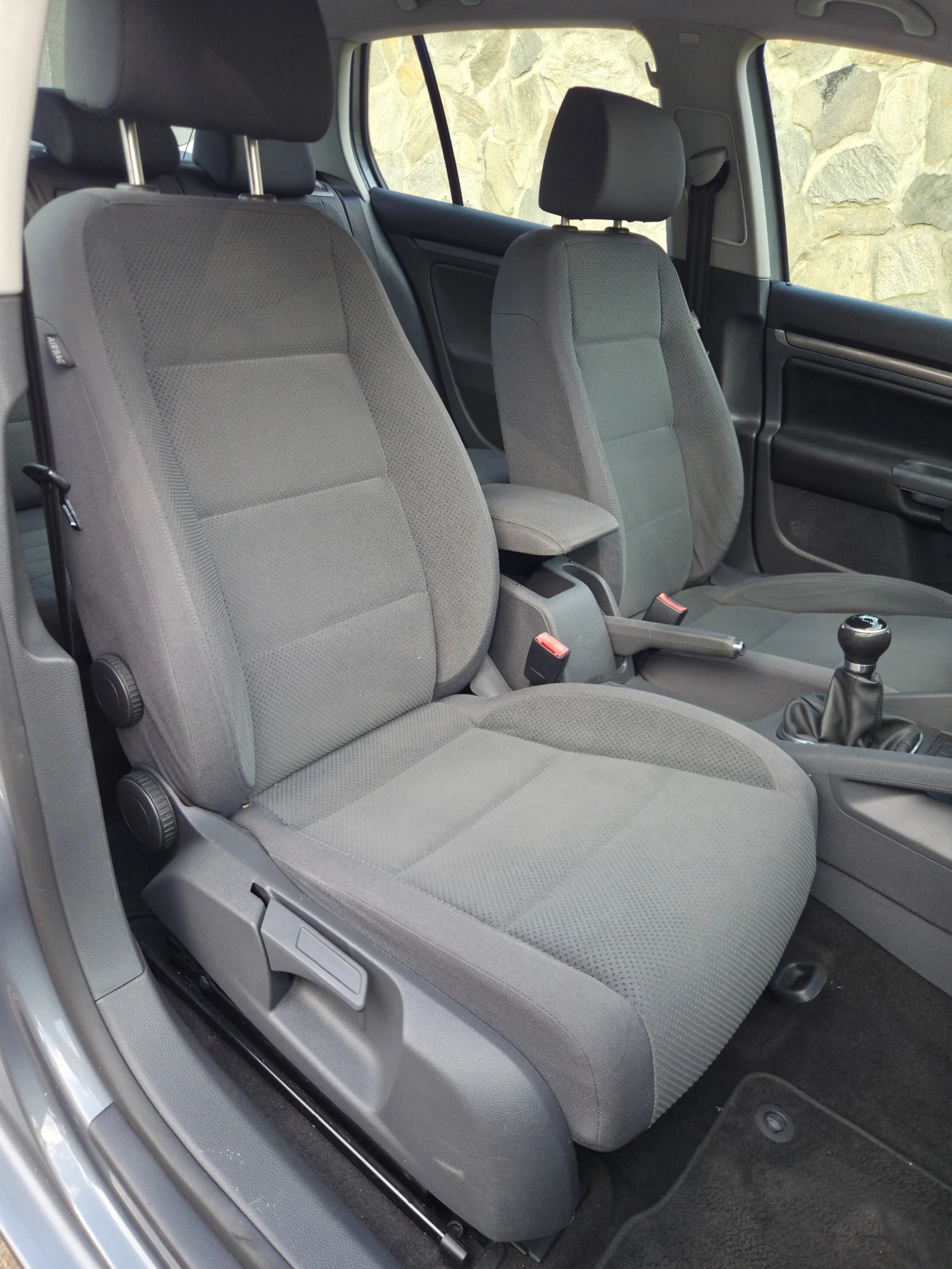 VW Golf 1.6i 102к.с. 92хил.км. УНИКАЛЕН, снимка 7 - Автомобили и джипове - 55832003