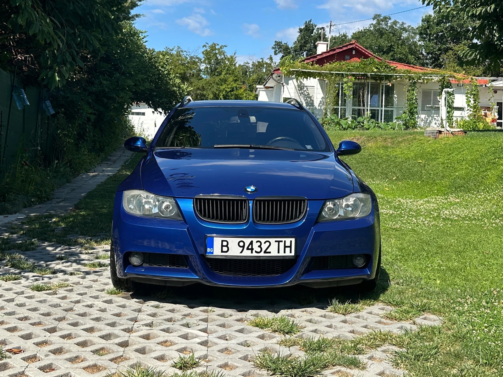 BMW 330 M-Sport, снимка 2 - Автомобили и джипове - 55943119