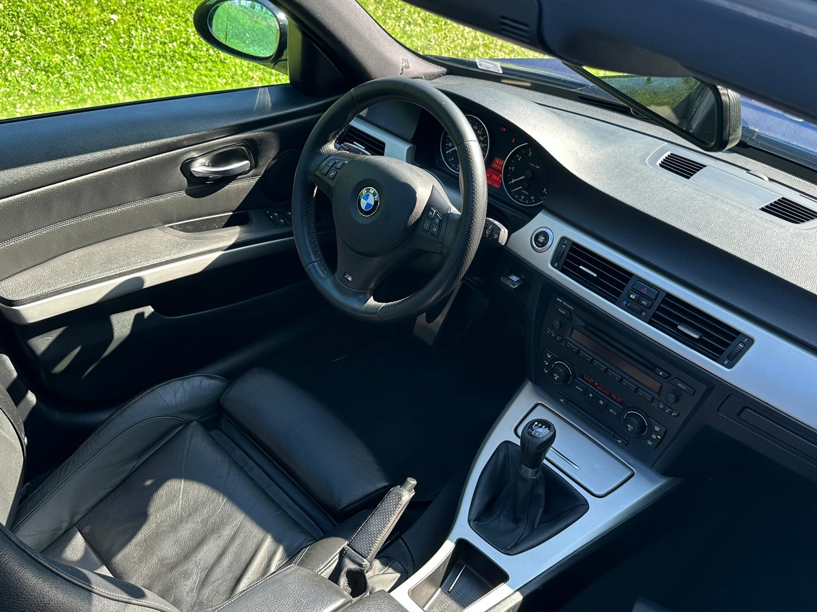 BMW 330 M-Sport, снимка 10 - Автомобили и джипове - 55943119
