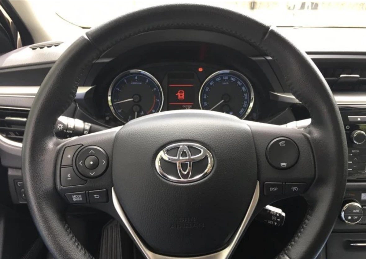 Toyota Corolla, снимка 10 - Автомобили и джипове - 55982351