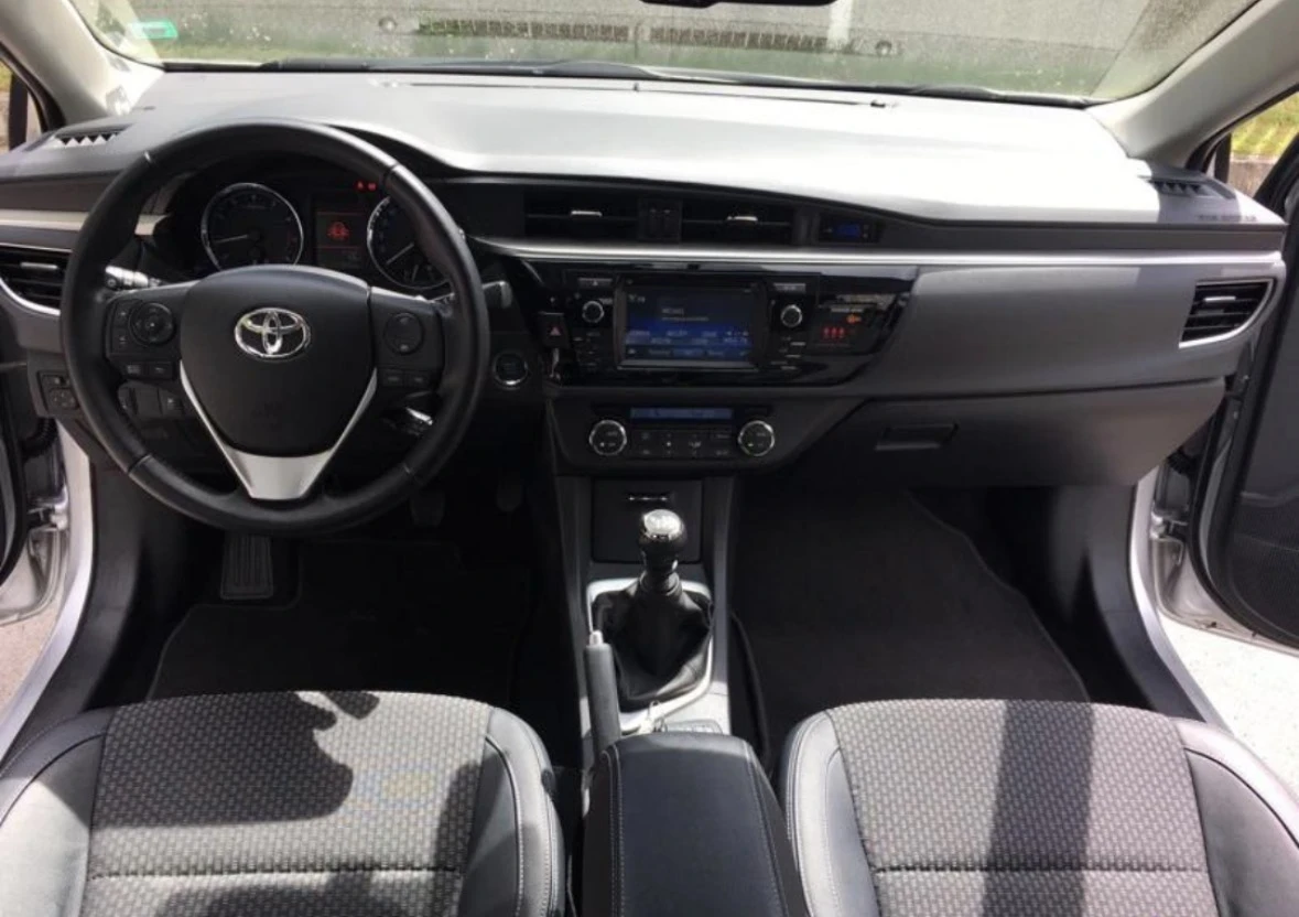 Toyota Corolla, снимка 9 - Автомобили и джипове - 55982351
