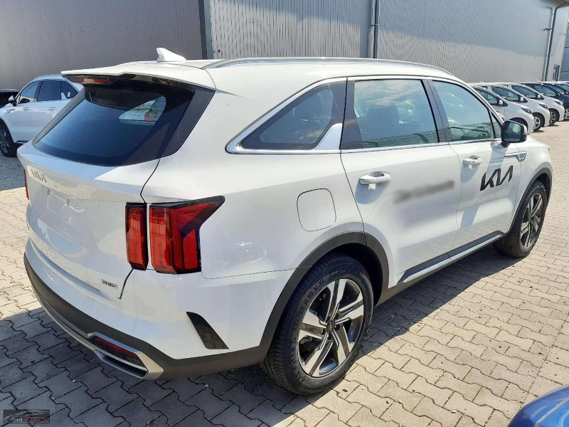 Kia Sorento 1.6T/PHEV/265HP/4X4/STYLE-PACK/ACC/686b, снимка 4 - Автомобили и джипове - 48575157