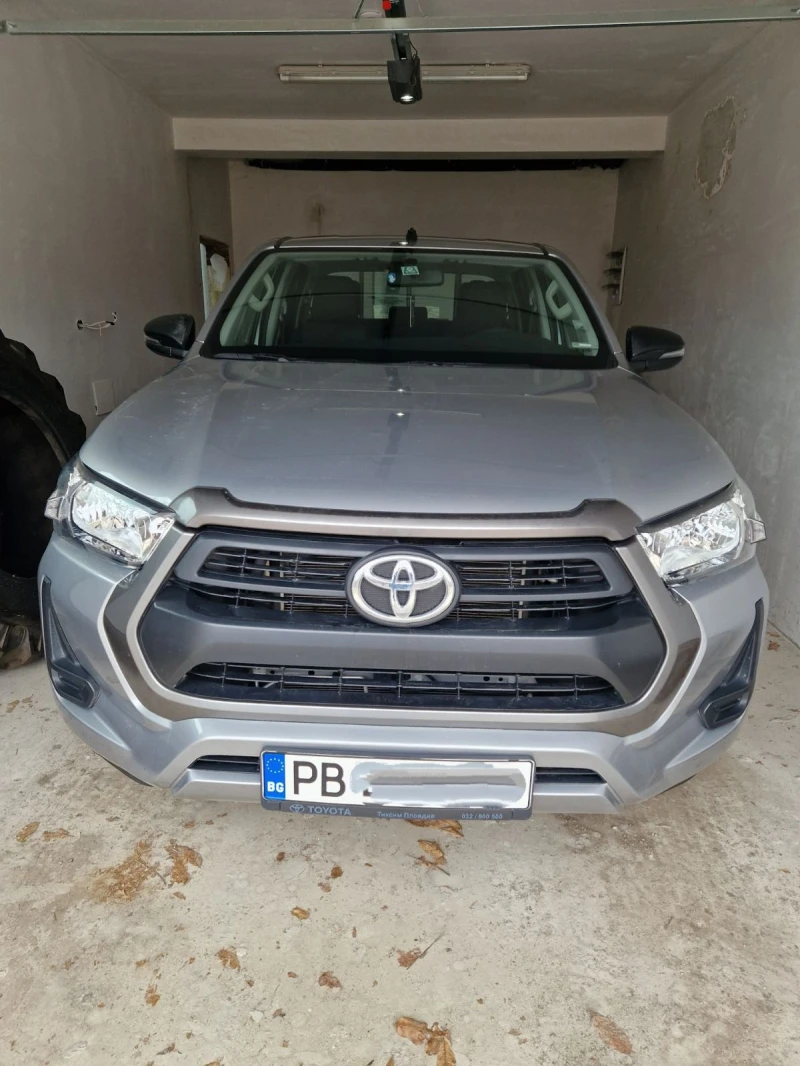 Toyota Hilux Double 2.4D, снимка 1 - Автомобили и джипове - 49486420