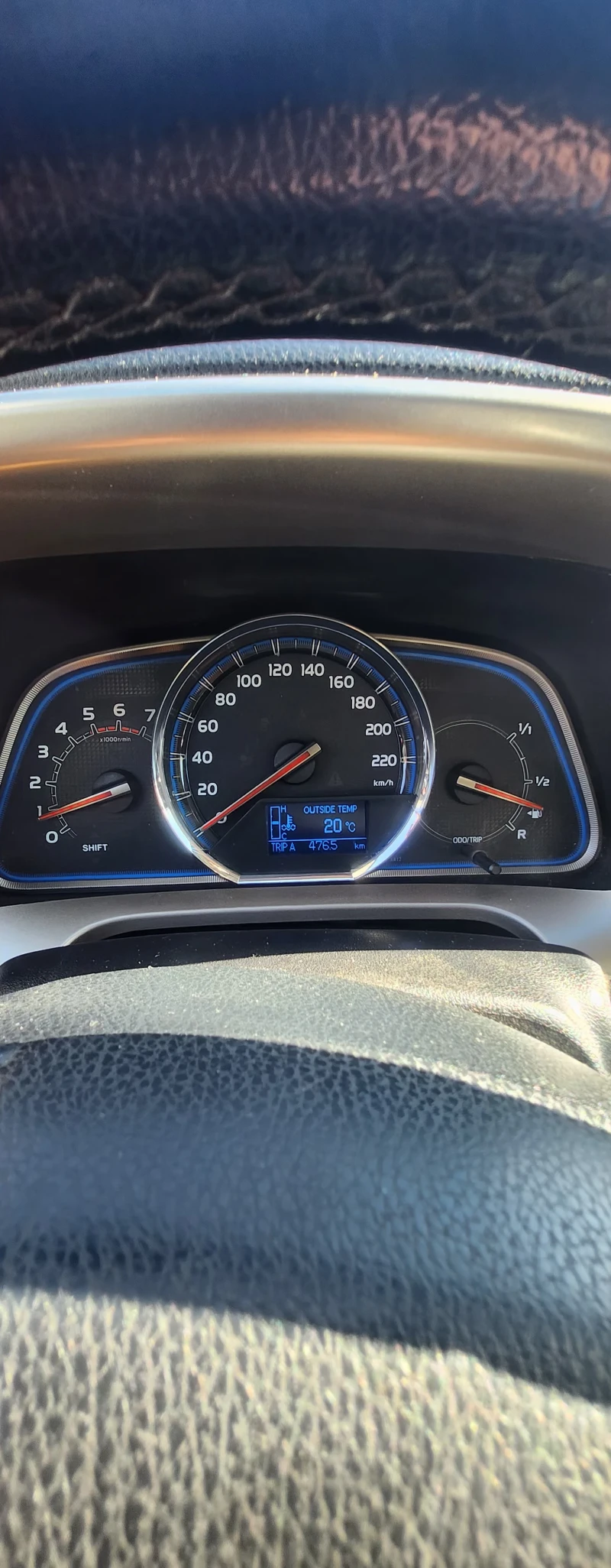 Toyota Rav4 D4D, снимка 5 - Автомобили и джипове - 51533116