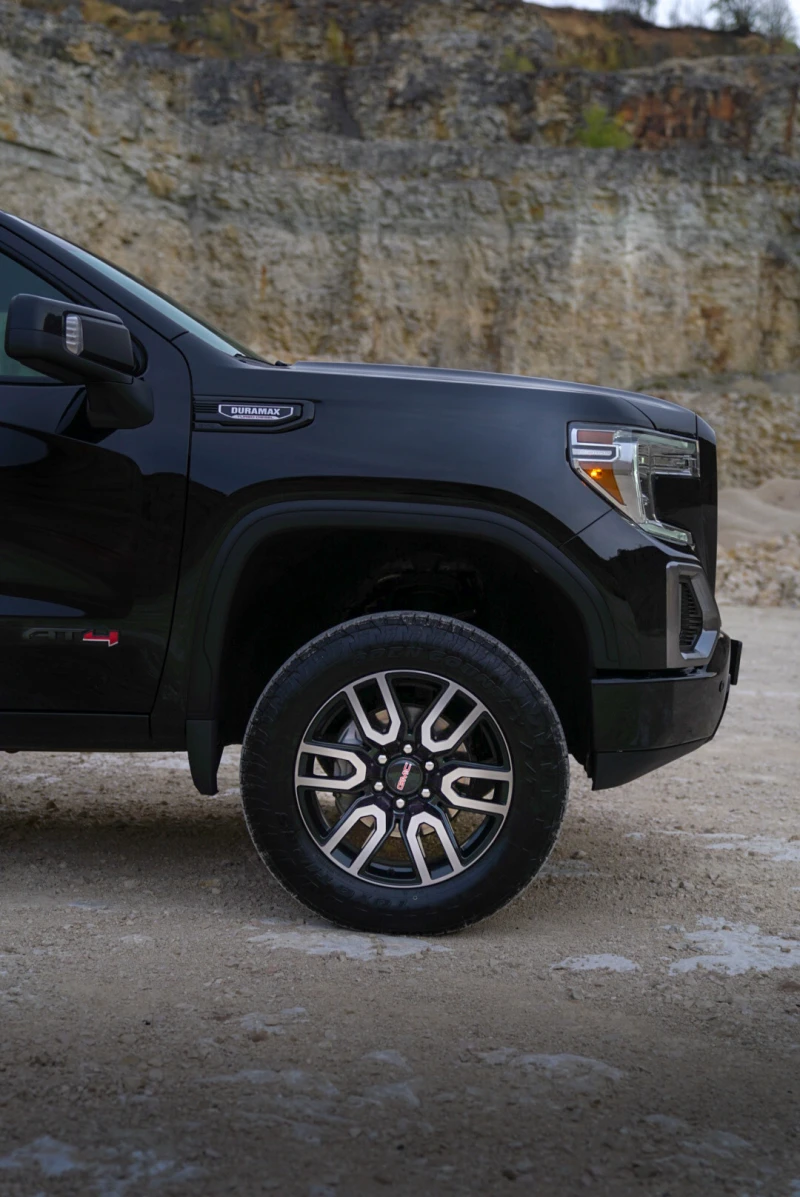 Gmc Sierra AT4, снимка 8 - Автомобили и джипове - 53042253