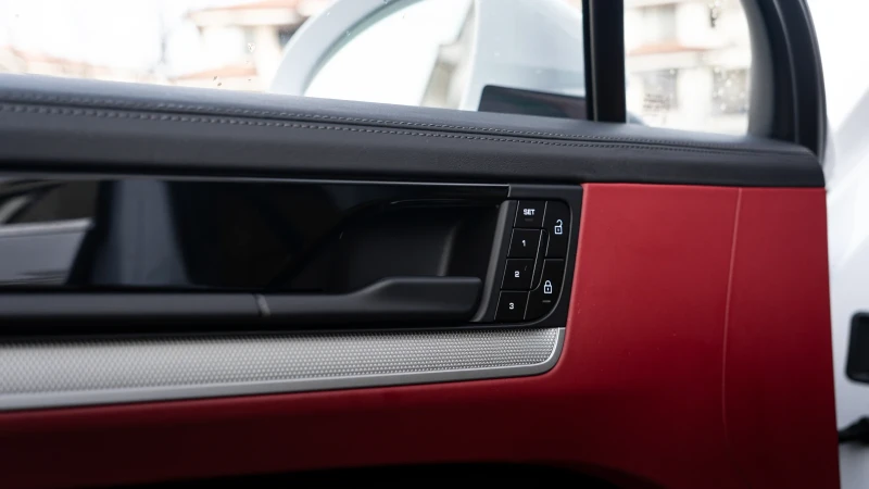 Porsche Cayenne Turbo, снимка 11 - Автомобили и джипове - 52868209