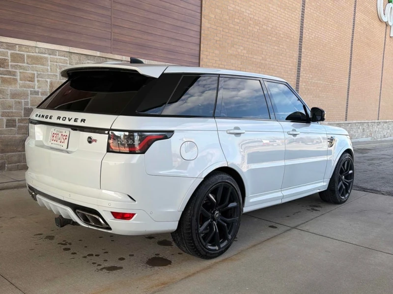 Land Rover Range Rover Sport * SVR * CARFAX * БЕЗ ПЪРВОНАЧАЛНА ВНОСКА, снимка 3 - Автомобили и джипове - 52905660