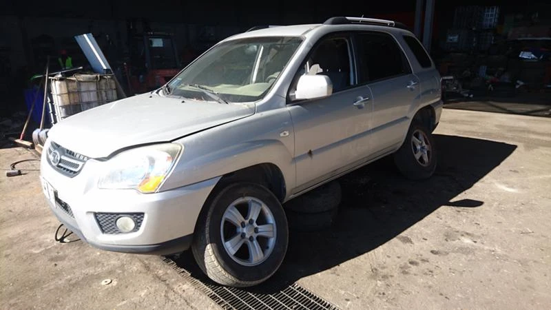 Kia Sportage, снимка 1 - Автомобили и джипове - 16203088