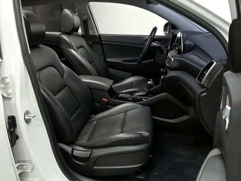 Hyundai Tucson Diesel 1.6 4Wd Modern, снимка 11 - Автомобили и джипове - 56304565