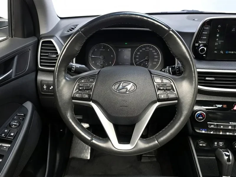 Hyundai Tucson Diesel 1.6 4Wd Modern, снимка 13 - Автомобили и джипове - 56304565