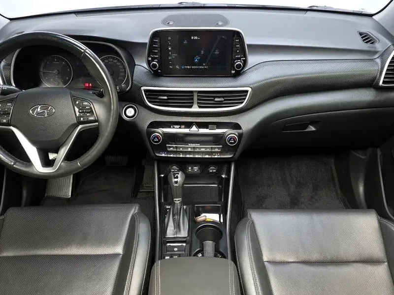 Hyundai Tucson Diesel 1.6 4Wd Modern, снимка 7 - Автомобили и джипове - 56304565