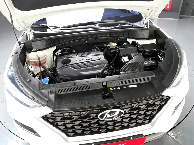 Hyundai Tucson Diesel 1.6 4Wd Modern, снимка 6 - Автомобили и джипове - 56304565