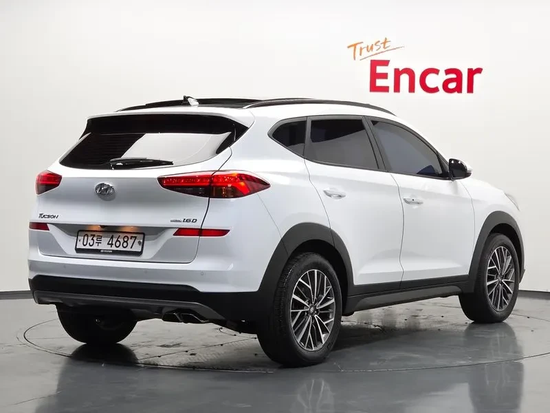 Hyundai Tucson Diesel 1.6 4Wd Modern, снимка 2 - Автомобили и джипове - 56304565