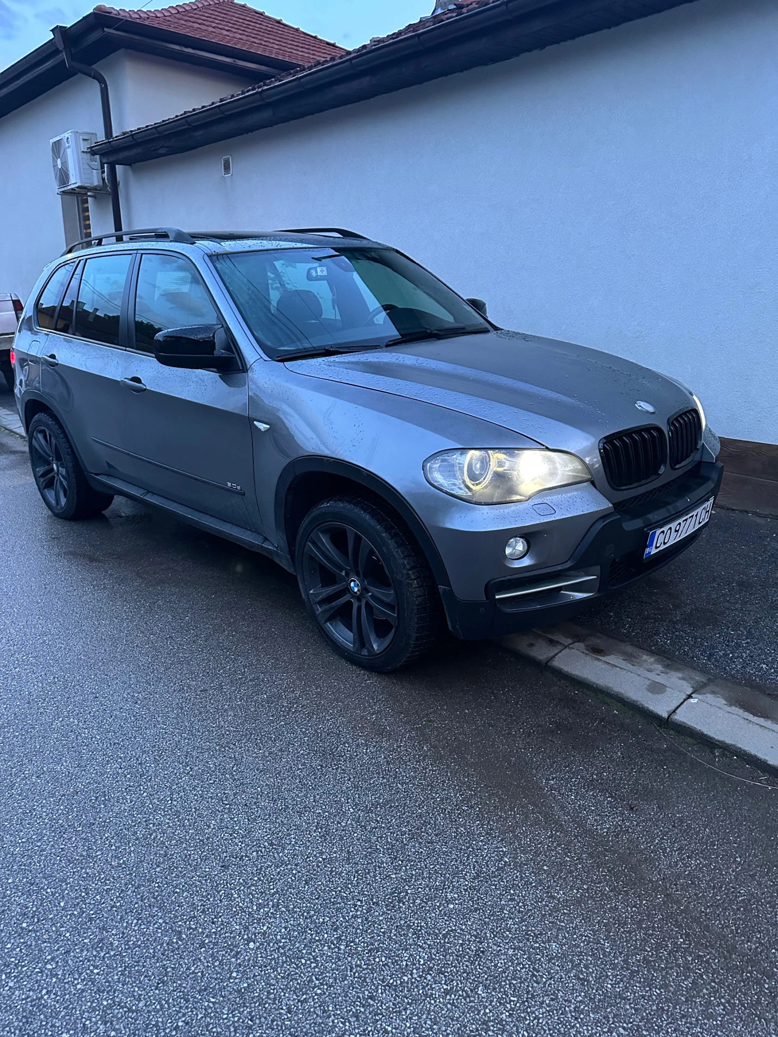 BMW X5 E70 - изображение 2