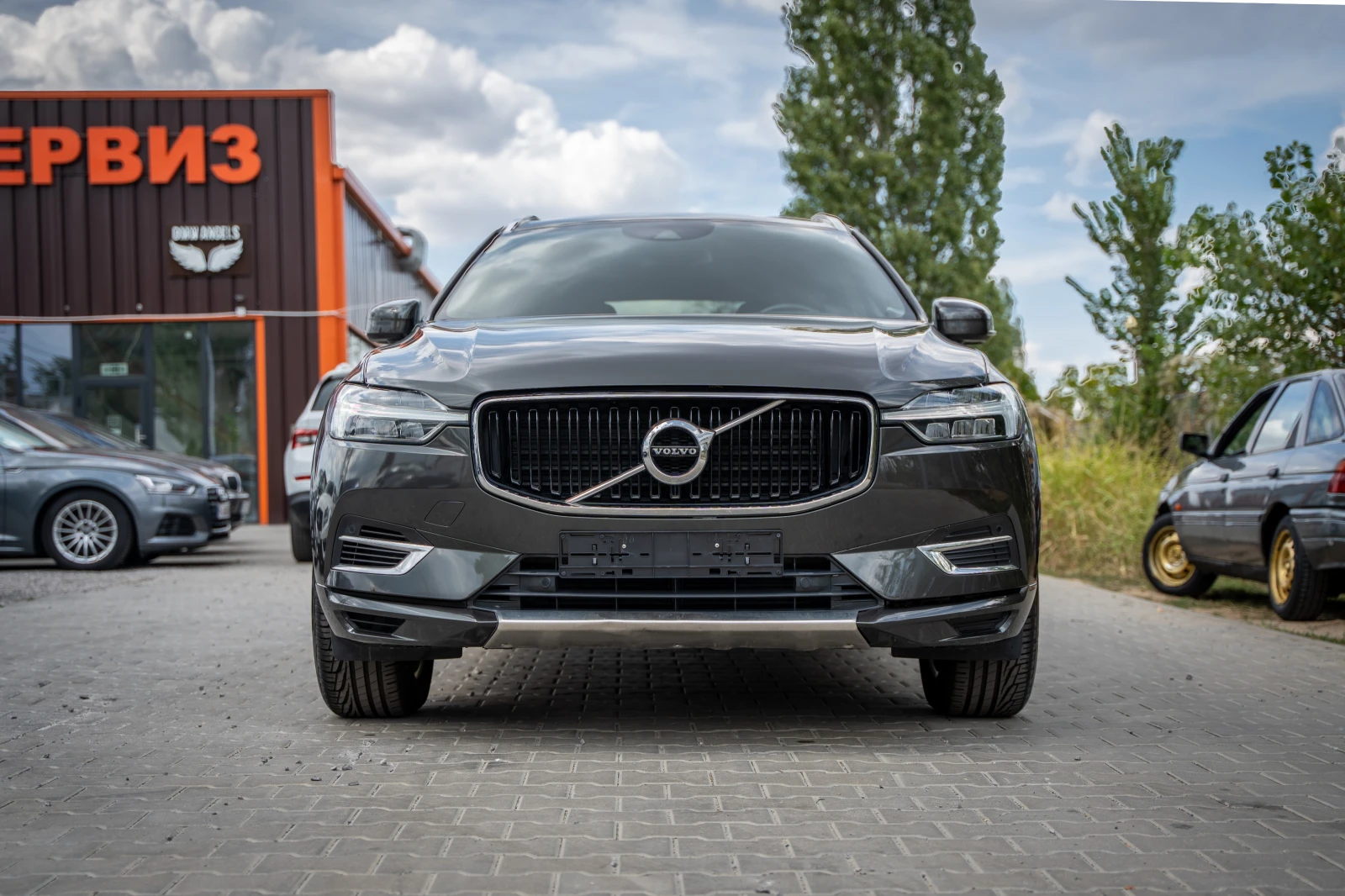 Volvo XC60 T8 Momentum AWD PLUG-IN HYBRID - изображение 2