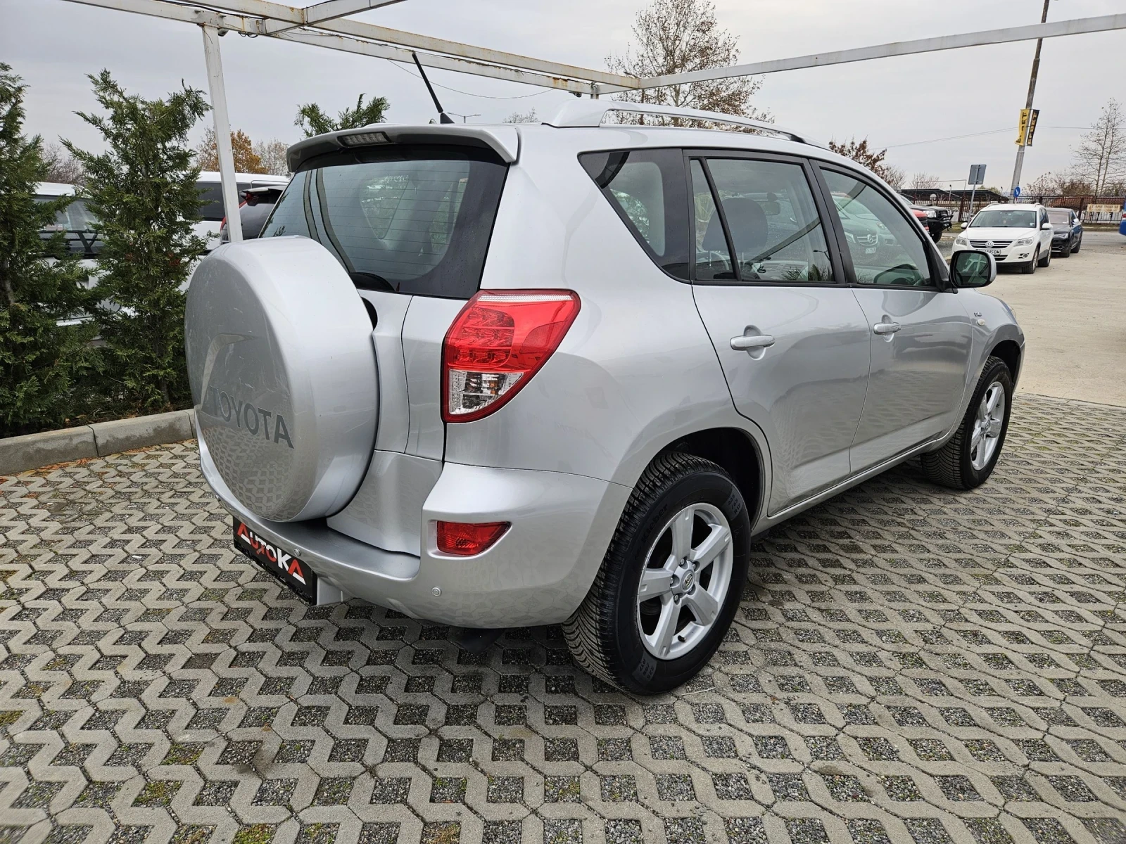 Toyota Rav4 2.2D4d-136кс= 4х4= КЛИМАТРОНИК= 6СКОРОСТИ  - изображение 3