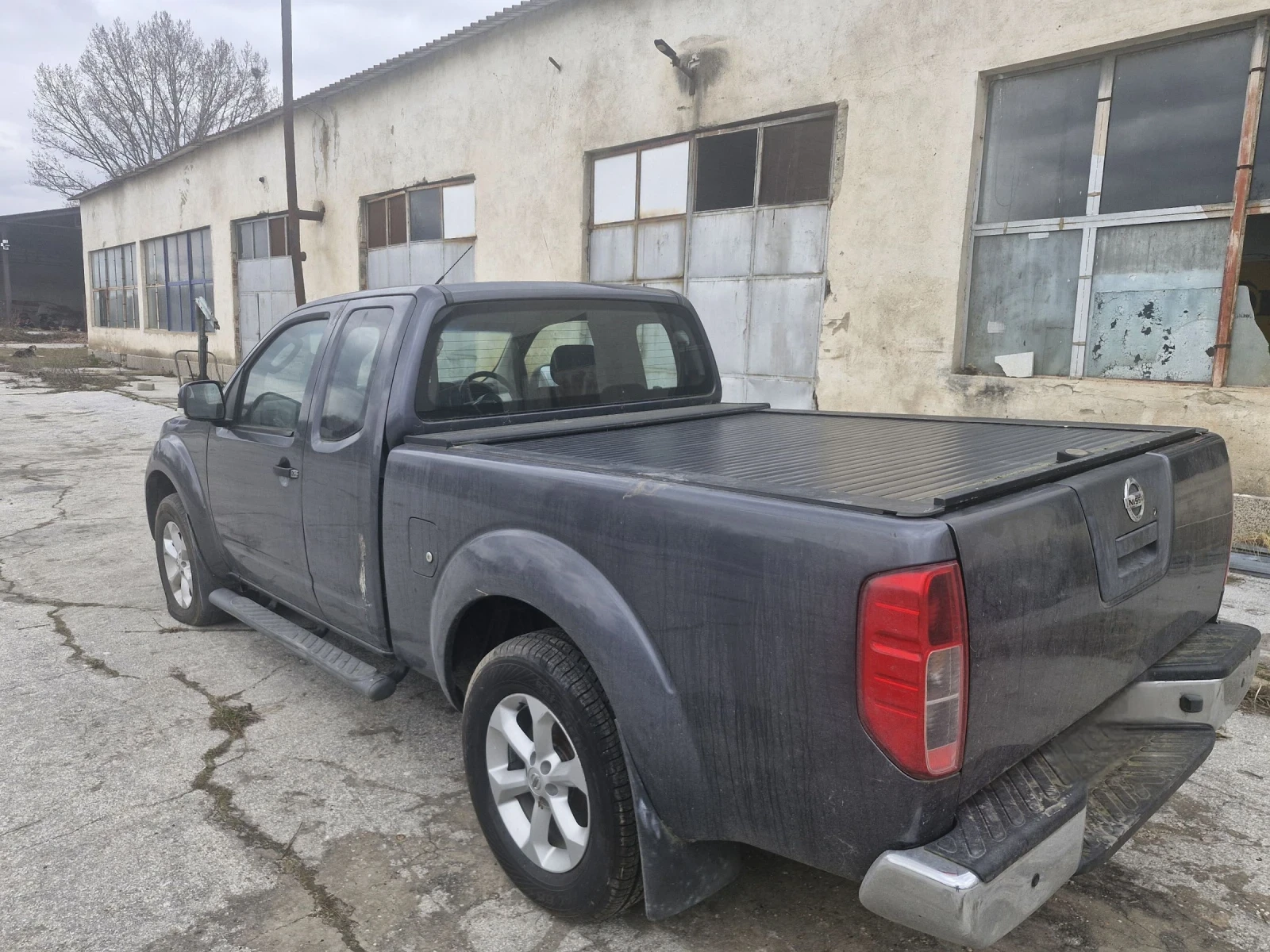 Nissan Navara 2.5 DCI King Cab, снимка 7 - Автомобили и джипове - 53911998