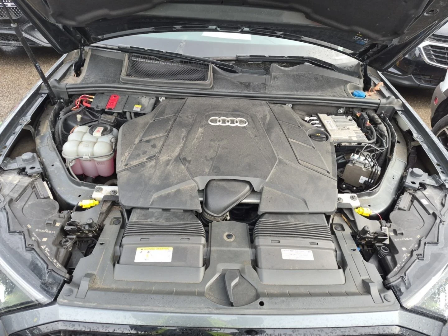 Audi Q7 Technik* S-line* Подгрев* Обдух* Пано* Камера, снимка 12 - Автомобили и джипове - 54073203