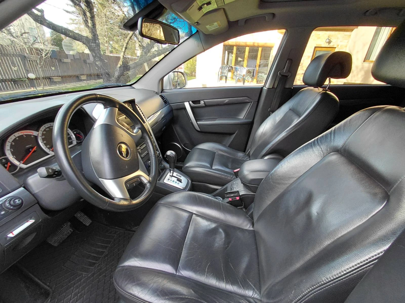 Chevrolet Captiva, снимка 10 - Автомобили и джипове - 54156031