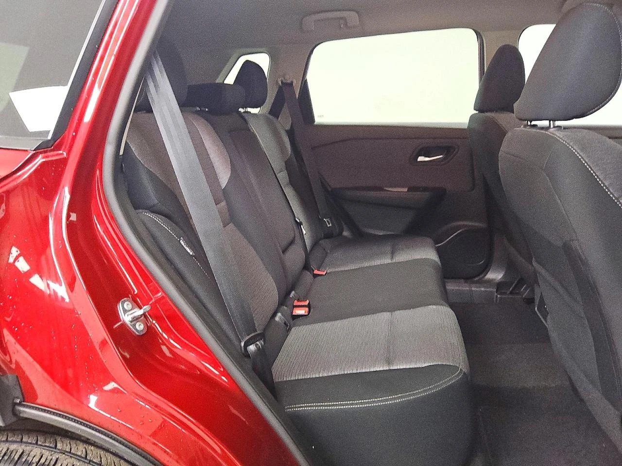 Nissan Rogue SV, снимка 9 - Автомобили и джипове - 54638228