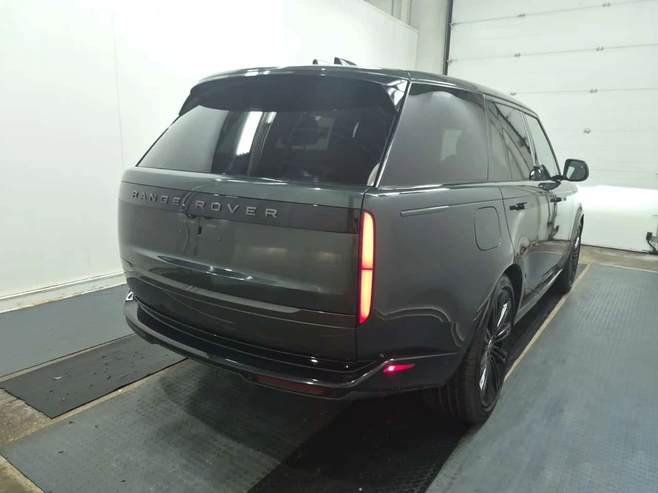 Land Rover Range rover * SE * CARFAX * БЕЗ ПЪРВОНАЧАЛНА ВНОСКА, снимка 3 - Автомобили и джипове - 55611315