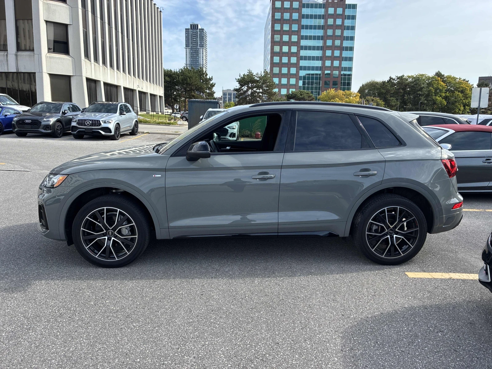 Audi Q5 Progressiv / Carfax / Лизинг, снимка 2 - Автомобили и джипове - 56523748