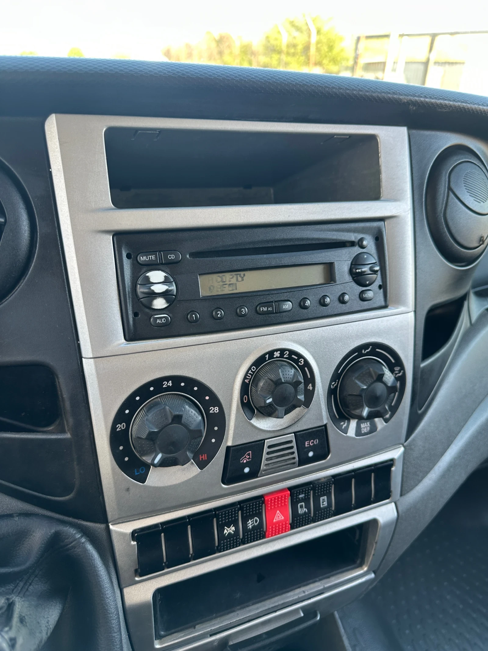 Iveco 35S18 Климатик Теглич - изображение 10