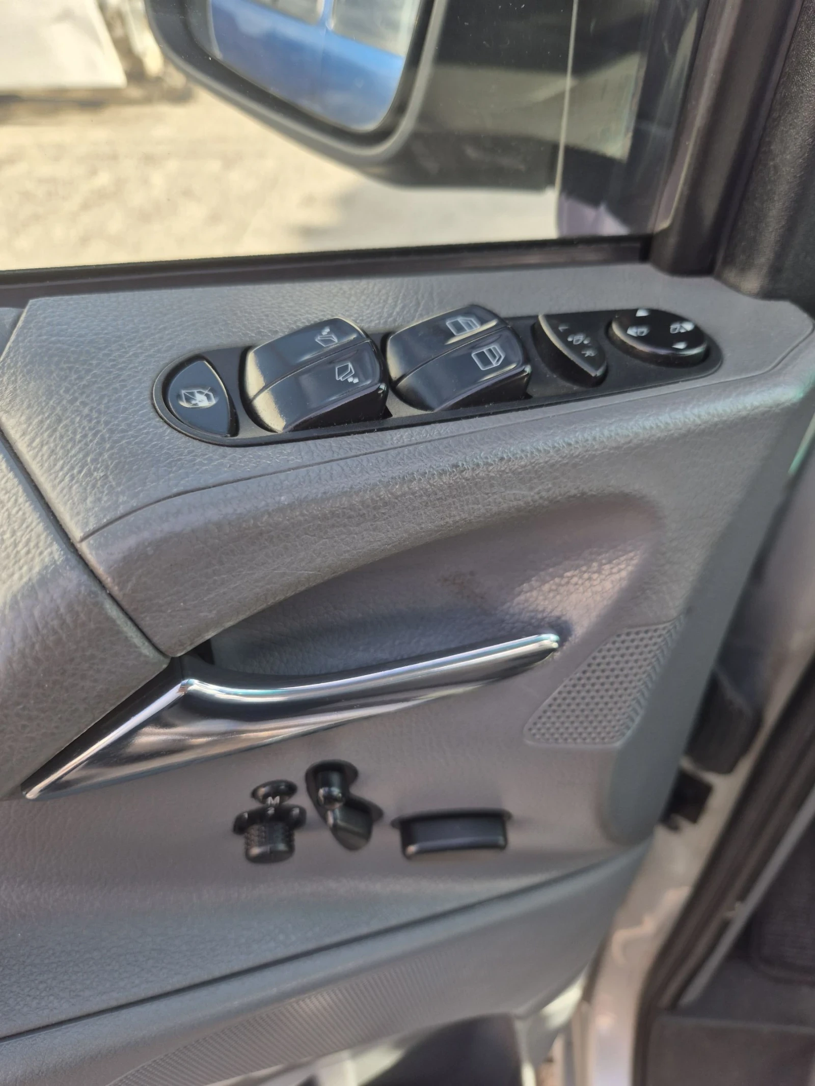 Mercedes-Benz Viano, снимка 16 - Бусове и автобуси - 54113242