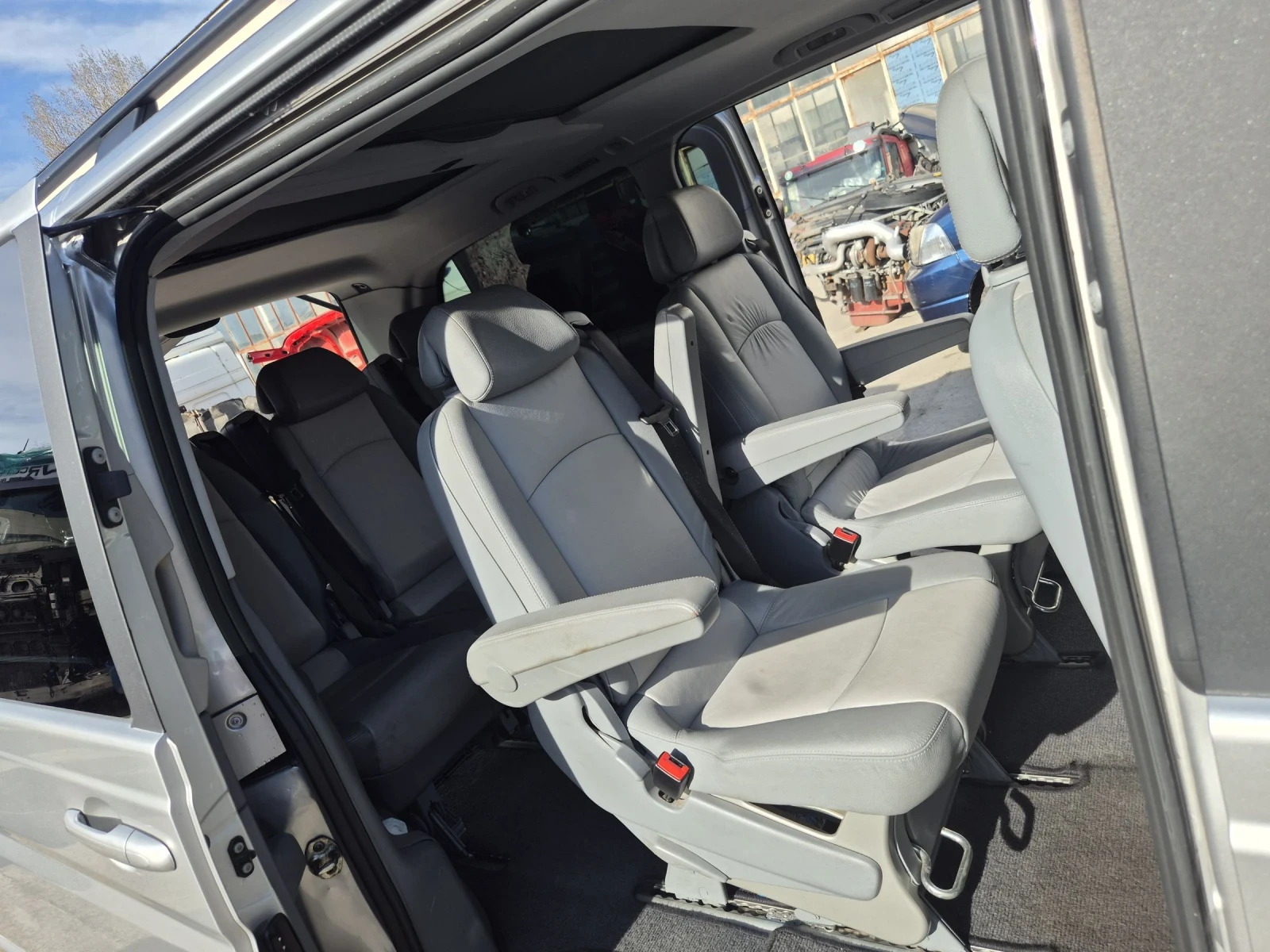 Mercedes-Benz Viano, снимка 12 - Бусове и автобуси - 54113242