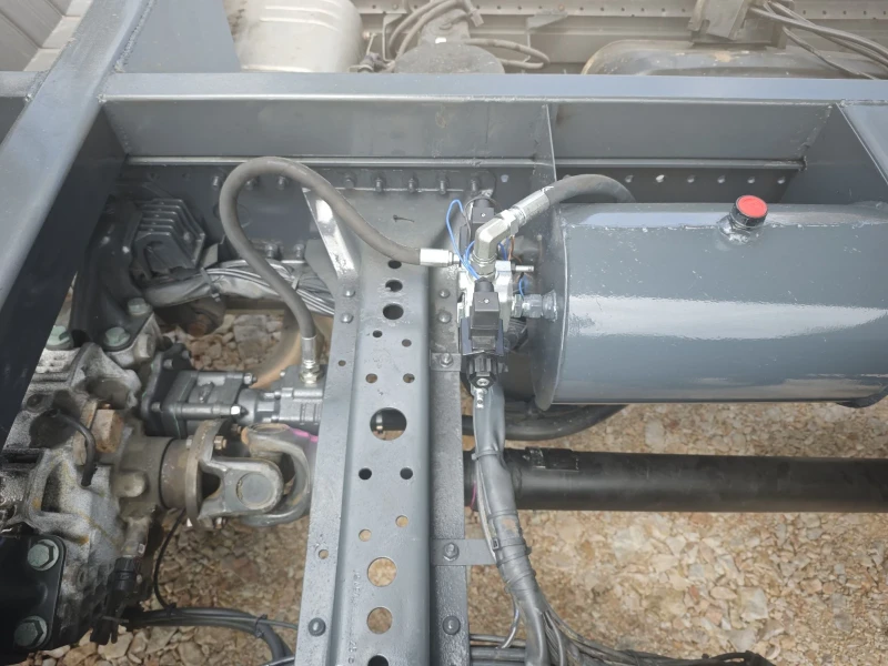 Mercedes-Benz Atego 1518 Е5 Тристранен КЛИМА, снимка 8 - Камиони - 50325034