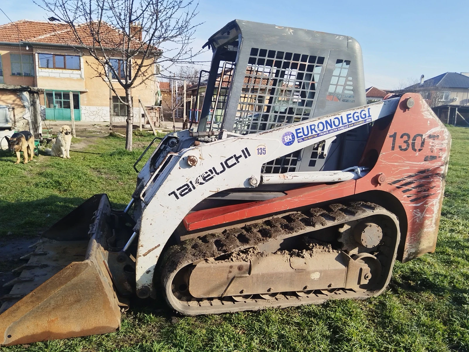 Мини челни товарачи Takeuchi Tl130  | Auto.bg — изображение 1