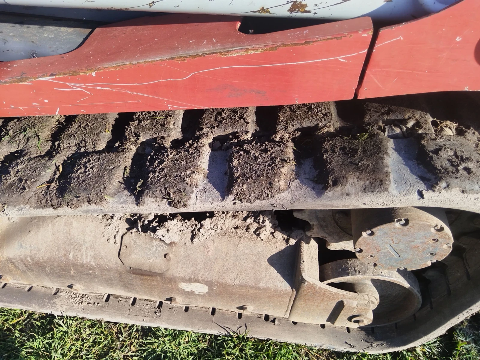 Мини челни товарачи Takeuchi Tl130 , снимка 4 - Индустриална техника - 54073711